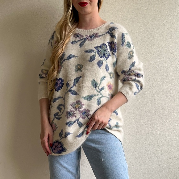 Vintage 1980s White Silk Sweater With Purple Florals (L/XL) - Picture 1 of 12